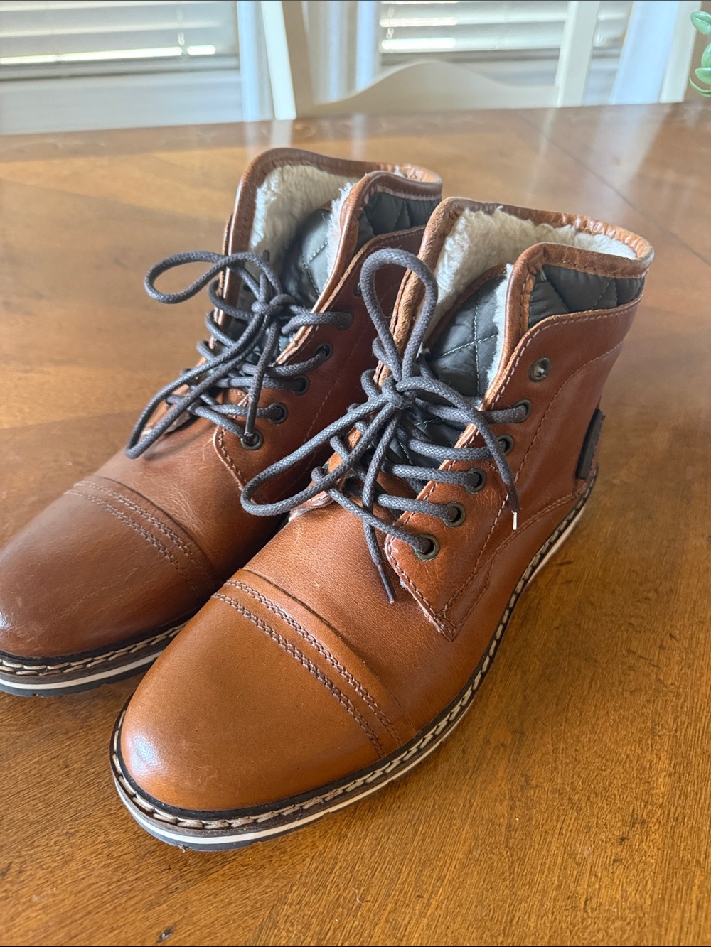 Men’s leather boots